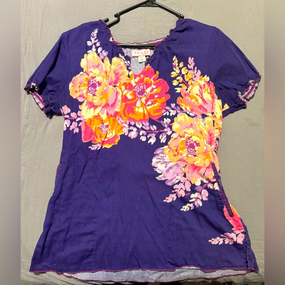 Size large Koi scrub top